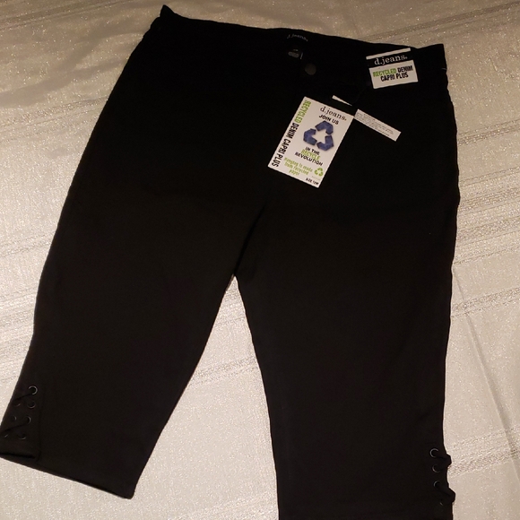 d. jeans NEW Black Lace-Up Hem Capri Pants Denim Bottoms NWT Women's 18 - Picture 4 of 15